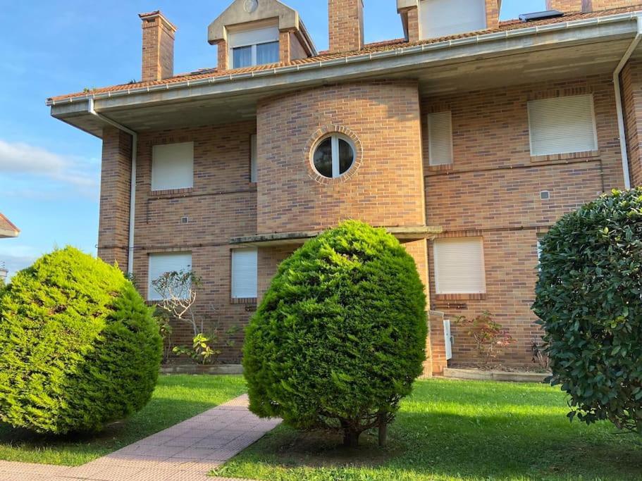 Apartamento con vistas a la bahía y a los picos San Vicente De La Barquera Exterior foto